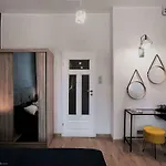 Nad Jeziorem Czos شقة *
