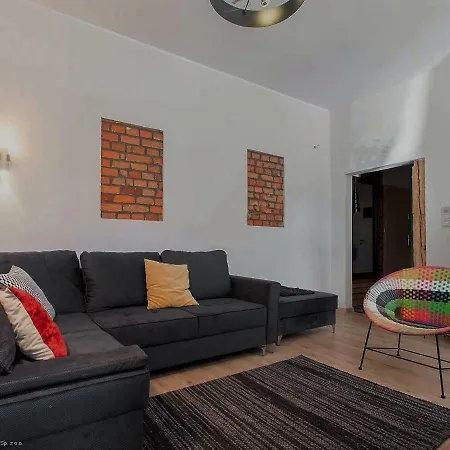 Nad Jeziorem Czos Apartment *